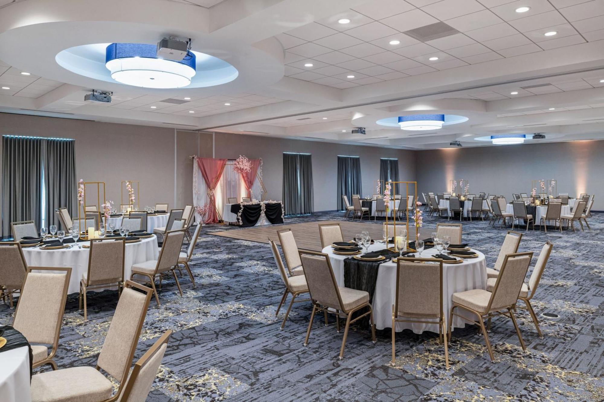 Fairfield Inn & Suites By Marriott Меніфрі Екстер'єр фото